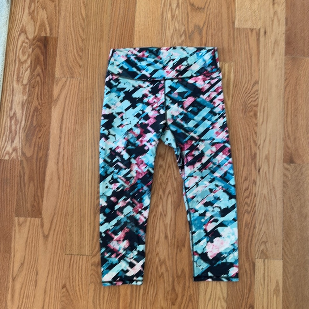 Fabletics cropped leggings
